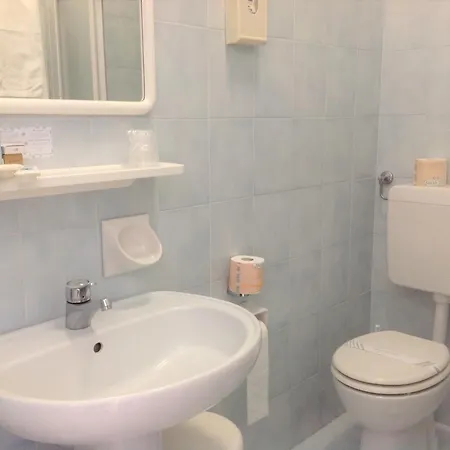 Hotel Sara 3*