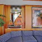 Sara מלון 3*