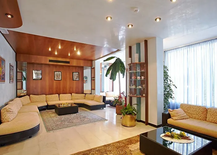 Sara 3* Каорле